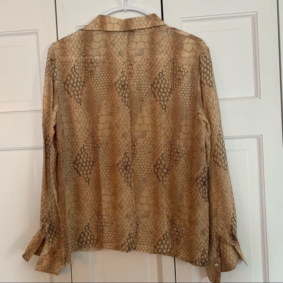 Alex NY 100% silk snake skin print blouse. Size 10 -but it’s really a Si… - Picture 6 of 7